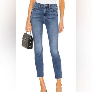 MOTHER The Looker Ankle Fray Skinny Jeans in Groovin'